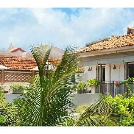 Pool, Roof Terrace, 3 Bedroom Villa, Galle Fort Exterior photo