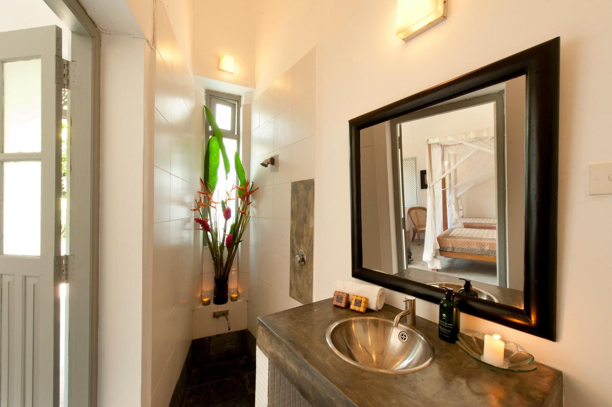 Pool, Roof Terrace, 3 Bedroom Villa, Galle Fort *